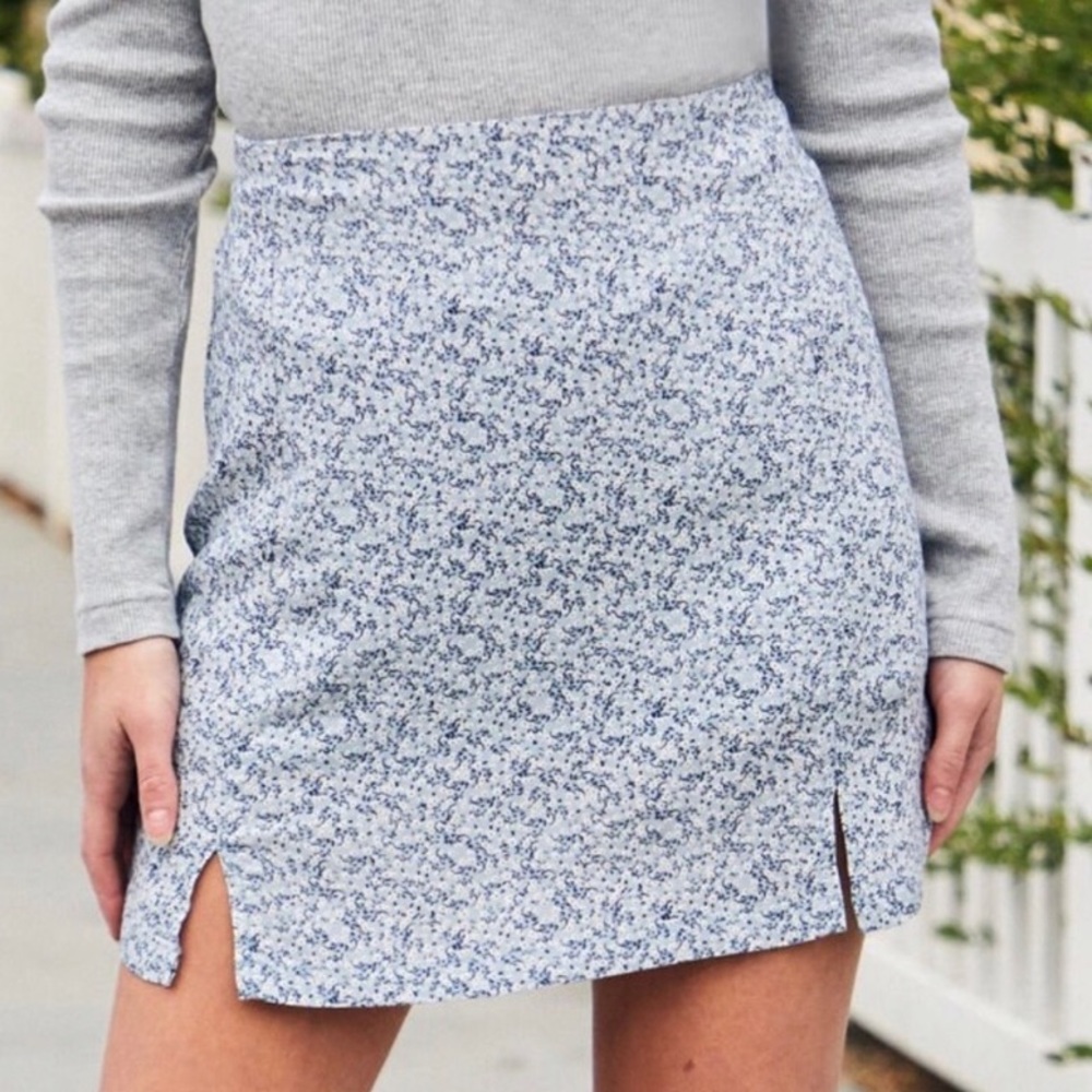 John Galt - Brandy Melville Blue Floral Cara Mini Skirt